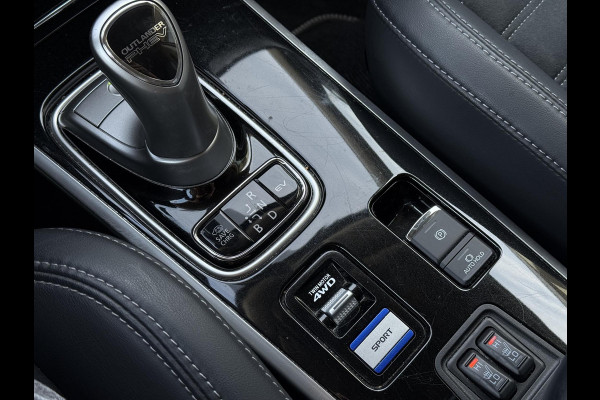 Mitsubishi Outlander Aut. 2.4 PHEV Intense | Apple Carplay | Camera | Stoel Verwarming |