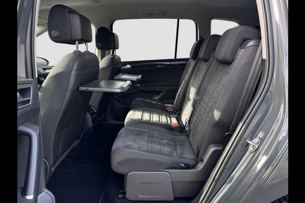 Volkswagen Touran 1.4 TSI Comfortline 7 persoons | Massage | Carplay | Dealer onderhouden | Stoel + stuur verwarming | Automaat