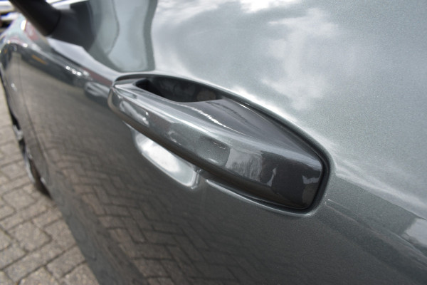 Volvo V60 T6 350PK Plug-in hybrid AWD Ultra Dark | Demo | Blis | Stoelventilatie | Massage Stoelen | Panodak | 360 Camera | B&W