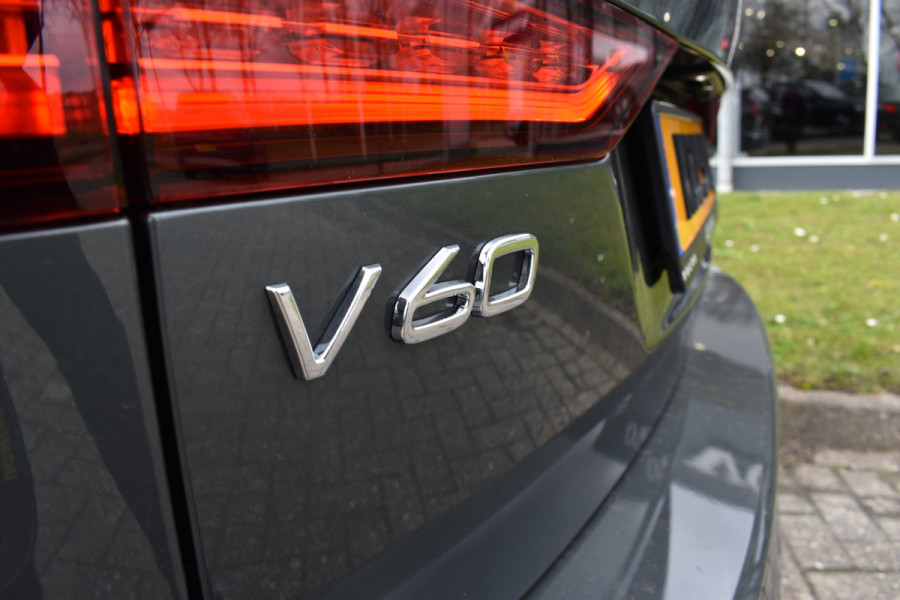 Volvo V60 T6 350PK Plug-in hybrid AWD Ultra Dark | Demo | Blis | Stoelventilatie | Massage Stoelen | Panodak | 360 Camera | B&W