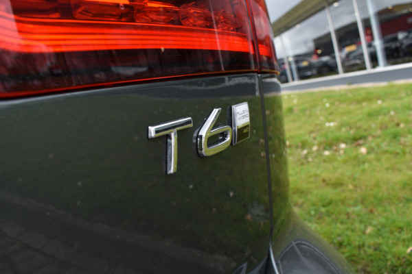 Volvo V60 T6 350PK Plug-in hybrid AWD Ultra Dark | Demo | Blis | Stoelventilatie | Massage Stoelen | Panodak | 360 Camera | B&W