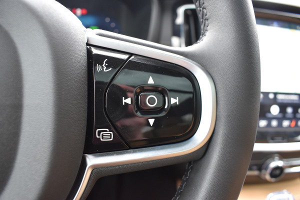 Volvo V60 T6 350PK Plug-in hybrid AWD Ultra Dark | Demo | Blis | Stoelventilatie | Massage Stoelen | Panodak | 360 Camera | B&W