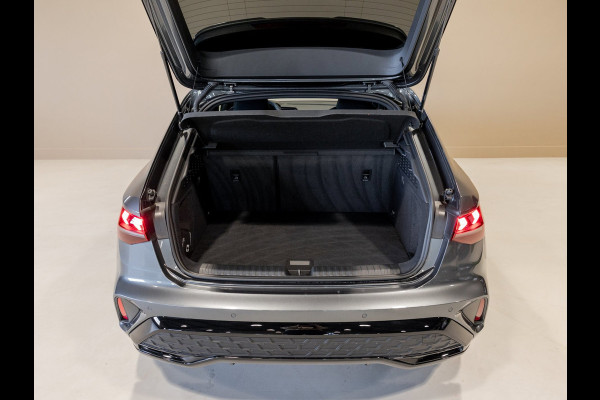 Audi A3 Sportback 35 TFSI S edition / 150pk / Panorama dak / Sonos / Achteruitrij camera /