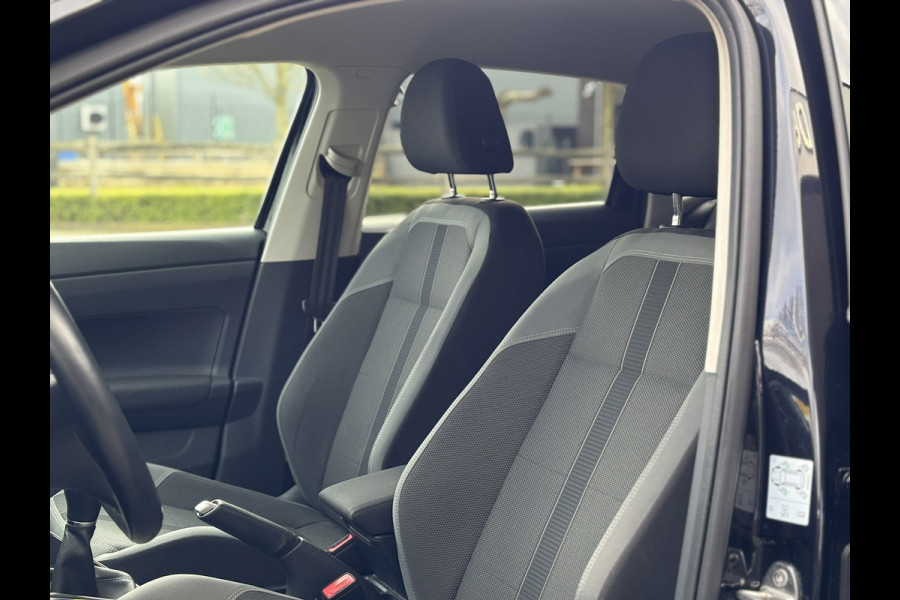 Volkswagen Polo 1.0 TSI Highline | Navi, Climate, Stoelverw., PDC, 15'' LMV | Onderhoudshistorie aanwezig! |