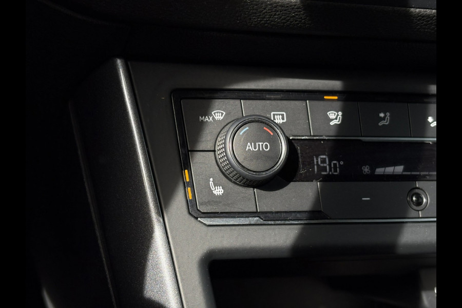 Volkswagen Polo 1.0 TSI Highline | Navi, Climate, Stoelverw., PDC, 15'' LMV | Onderhoudshistorie aanwezig! |