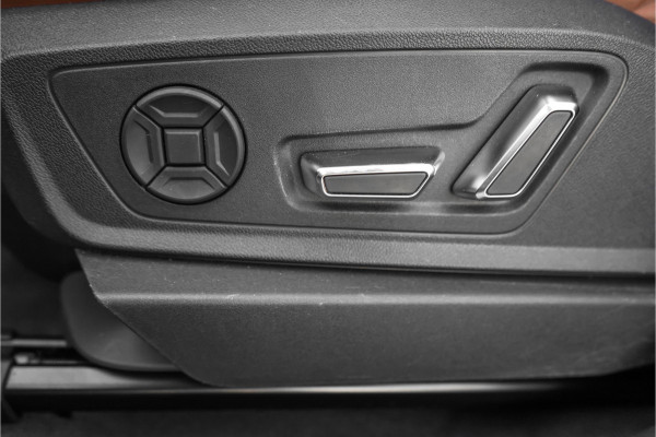 Audi e-tron 55 Quattro Advanced 95 kWh Pano 360° Memory