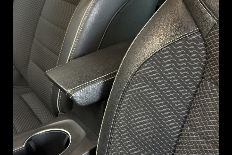 Renault Arkana 1.3 TCe Intens 140pk | Groot Navi | Bose | 18" | ACC | Blindspot | Camera | 100% dealer onderhouden!