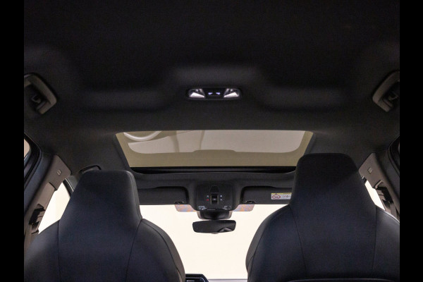 Audi A3 Sportback 35 TFSI S edition / 150pk / Maxton / Panorama dak / Sonos / Achteruitrij camera /