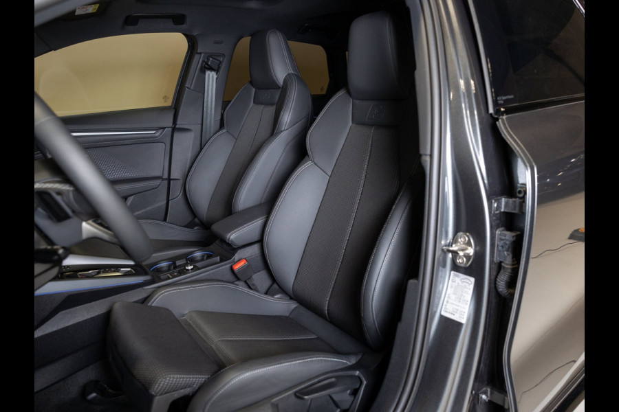 Audi A3 Sportback 35 TFSI S edition / 150pk / Maxton / Panorama dak / Sonos / Achteruitrij camera /