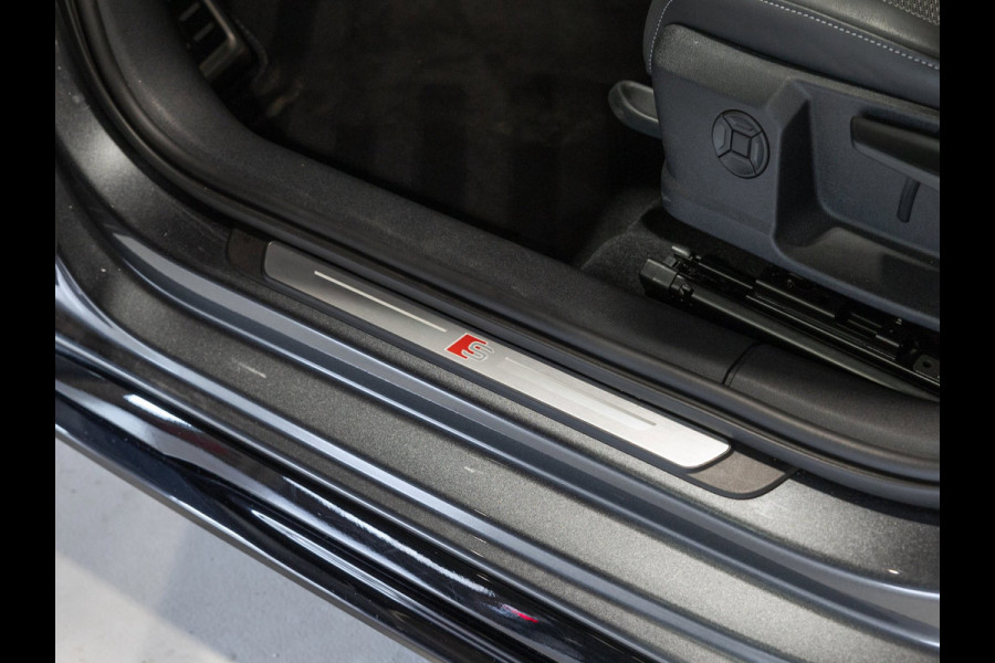 Audi A3 Sportback 35 TFSI S edition / 150pk / Maxton / Panorama dak / Sonos / Achteruitrij camera /