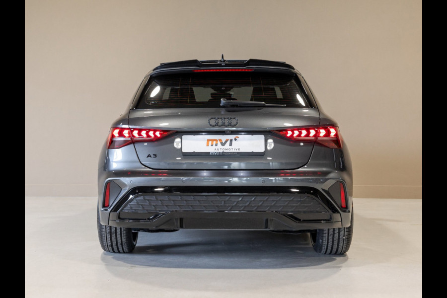Audi A3 Sportback 35 TFSI S edition / 150pk / Maxton / Panorama dak / Sonos / Achteruitrij camera /