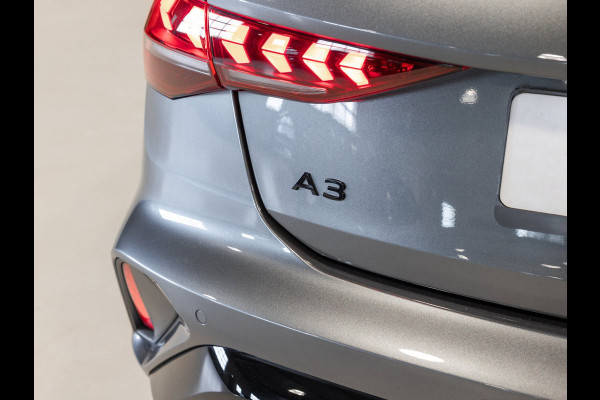 Audi A3 Sportback 35 TFSI S edition / 150pk / Maxton / Panorama dak / Sonos / Achteruitrij camera /