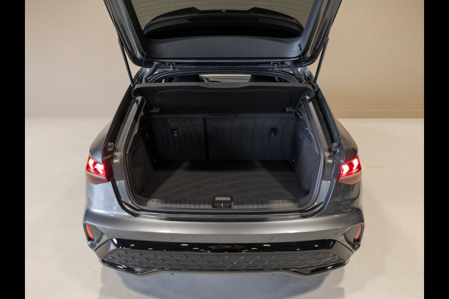 Audi A3 Sportback 35 TFSI S edition / 150pk / Maxton / Panorama dak / Sonos / Achteruitrij camera /