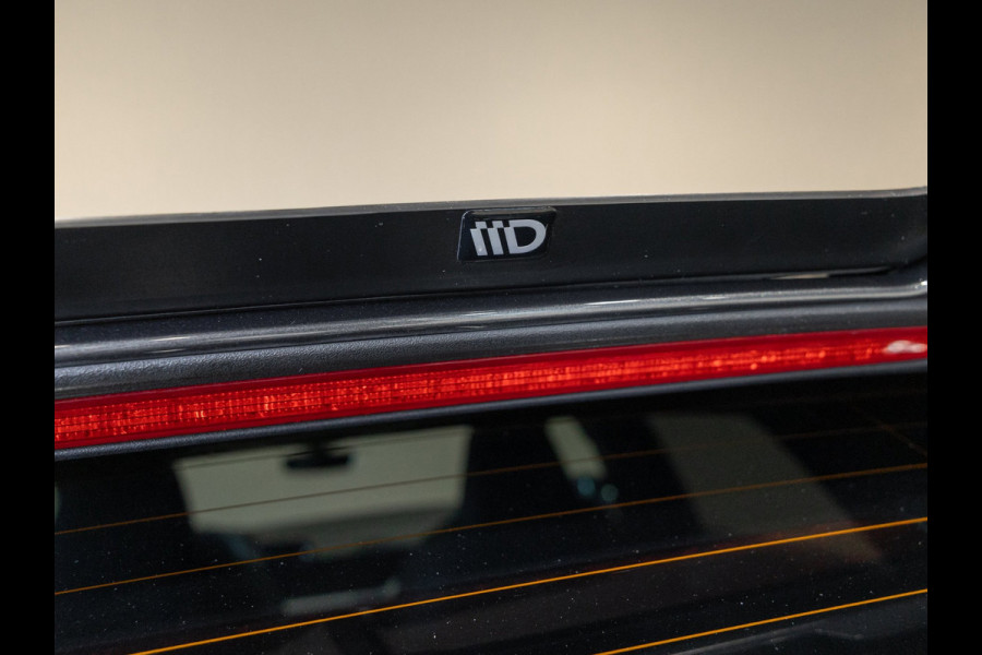 Audi A3 Sportback 35 TFSI S edition / 150pk / Maxton / Panorama dak / Sonos / Achteruitrij camera /