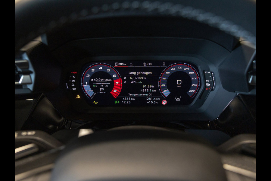 Audi A3 Sportback 35 TFSI S edition / 150pk / Maxton / Panorama dak / Sonos / Achteruitrij camera /
