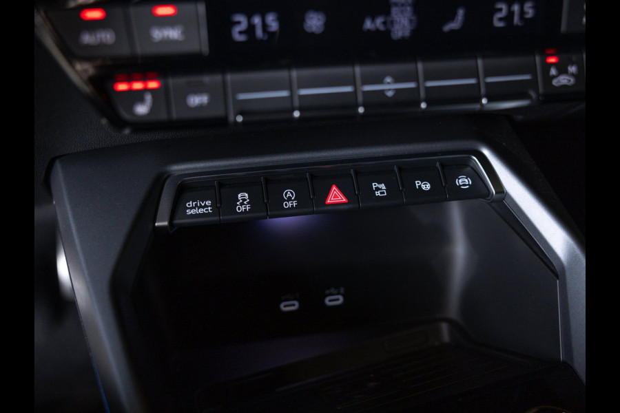 Audi A3 Sportback 35 TFSI S edition / 150pk / Maxton / Panorama dak / Sonos / Achteruitrij camera /