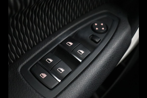 BMW 1-serie 116d | Navigatie | Parkeerhulp | Airco | Cruise control | Bluetooth | Keyless Start