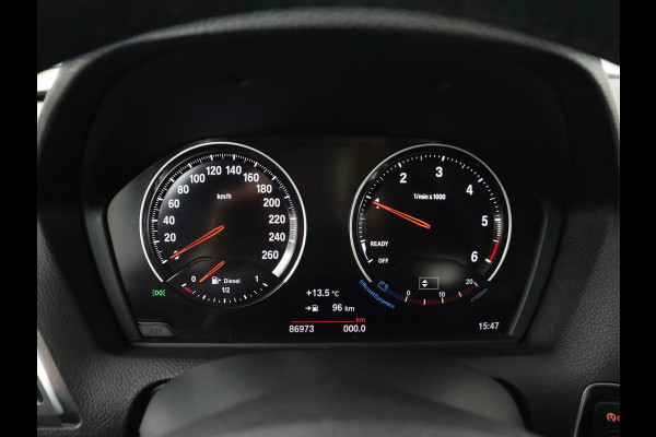 BMW 1-serie 116d | Navigatie | Parkeerhulp | Airco | Cruise control | Bluetooth | Keyless Start