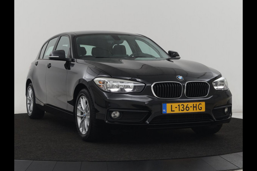 BMW 1-serie 116d | Navigatie | Parkeerhulp | Airco | Cruise control | Bluetooth | Keyless Start