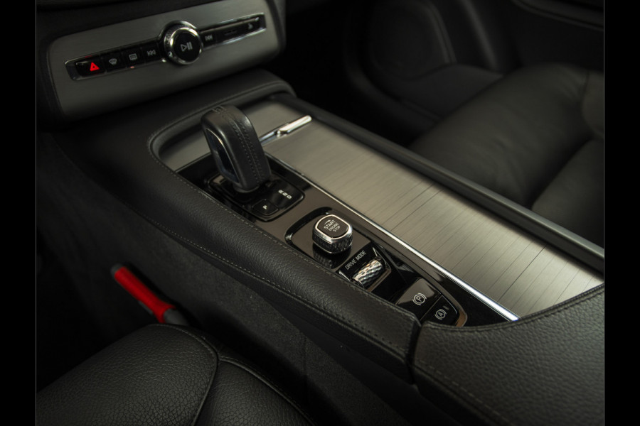 Volvo XC90 2.0 T8 Twin Engine AWD Momentum Pro 20" | TREKHAAK | CAMERA