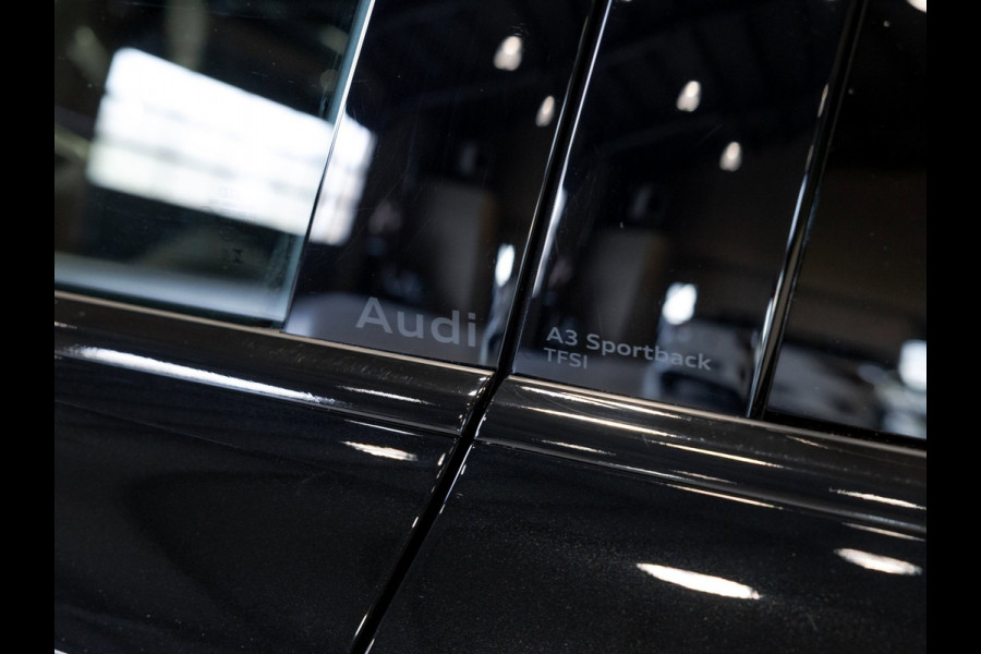 Audi A3 Sportback 35 TFSI S edition / 150pk / Panorama dak / Sonos / Achteruitrij camera /