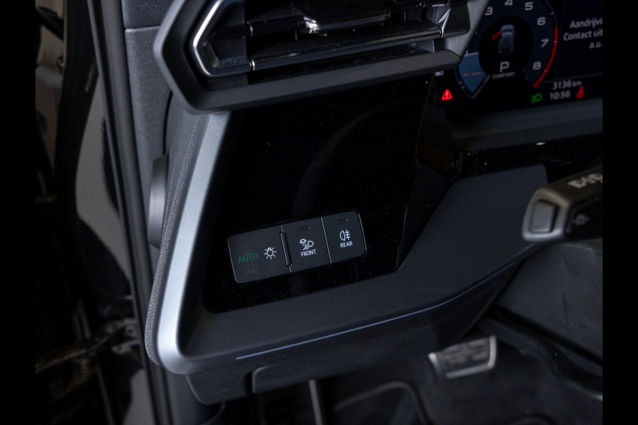 Audi A3 Sportback 35 TFSI S edition / 150pk / Panorama dak / Sonos / Achteruitrij camera /