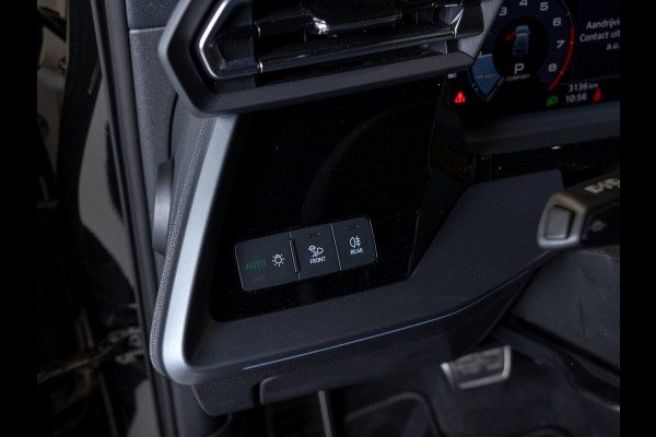 Audi A3 Sportback 35 TFSI S edition / 150pk / Panorama dak / Sonos / Achteruitrij camera /