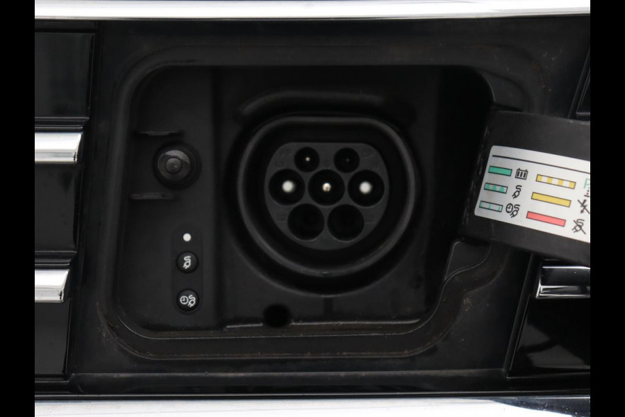 Volkswagen Passat 1.4 TSI PHEV GTE | Stoelverwarming | Adaptive cruise | Carplay | Navigatie | 18'' | Matrix LED | Parkeerhulp | Bluetooth | Plug In