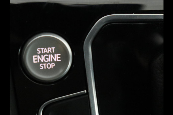 Volkswagen Passat 1.4 TSI PHEV GTE | Stoelverwarming | Adaptive cruise | Carplay | Navigatie | 18'' | Matrix LED | Parkeerhulp | Bluetooth | Plug In