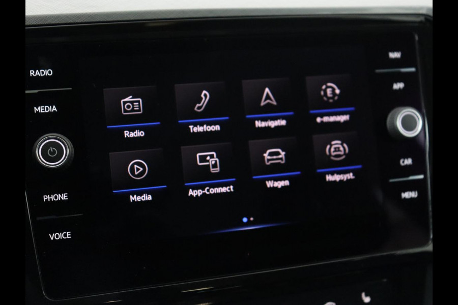 Volkswagen Passat 1.4 TSI PHEV GTE | Stoelverwarming | Adaptive cruise | Carplay | Navigatie | 18'' | Matrix LED | Parkeerhulp | Bluetooth | Plug In