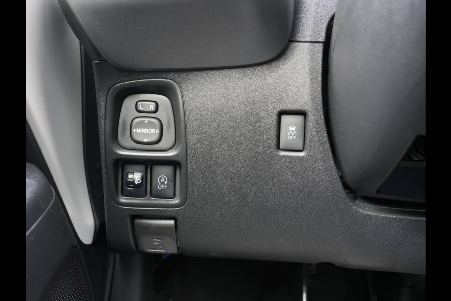 Toyota Aygo 1.0 VVT-i x-play | Achteruitrijcamera | DAB |