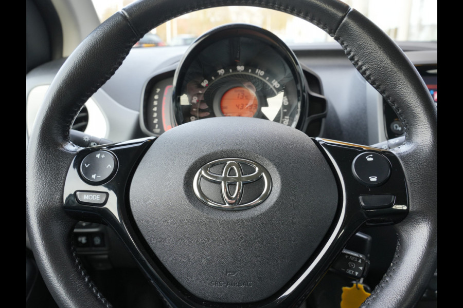 Toyota Aygo 1.0 VVT-i x-play | Achteruitrijcamera | DAB |