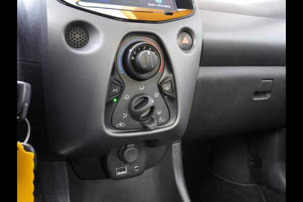 Toyota Aygo 1.0 VVT-i x-play | Achteruitrijcamera | DAB |