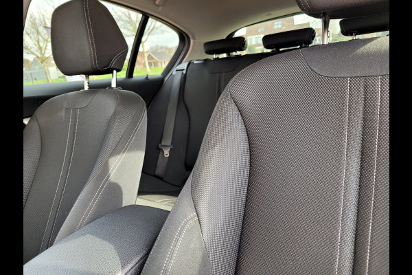 BMW 1-serie 118i Sportstoel, LED (Sparkling Brown Metallic), NL-NAP