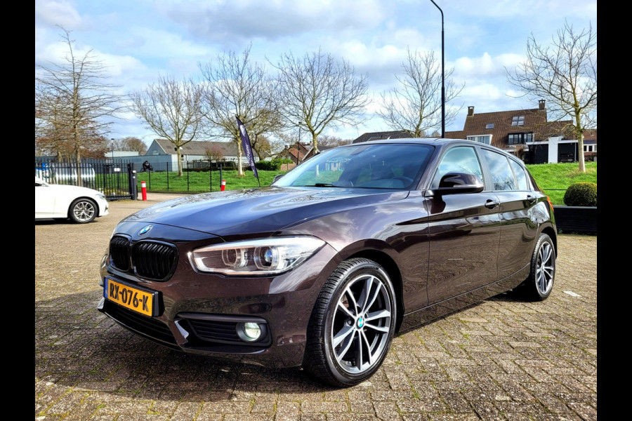 BMW 1-serie 118i Sportstoel, LED (Sparkling Brown Metallic), NL-NAP