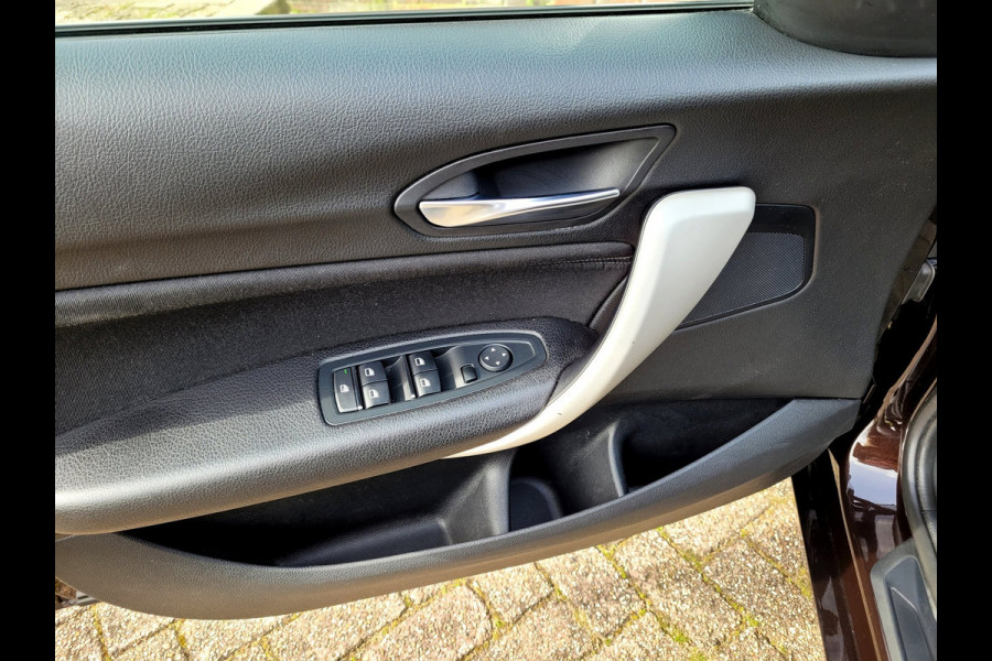 BMW 1-serie 118i Sportstoel, LED (Sparkling Brown Metallic), NL-NAP