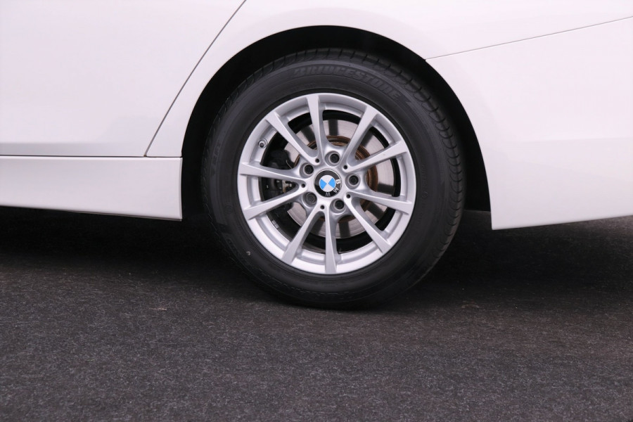 BMW 3 Serie 318i Sport Aut. | Full-LED | Navigatie | Climate control | Sportstoelen