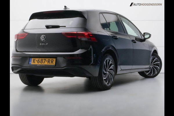 Volkswagen Golf 1.5 TSI Life Business Luxe (STUURVERWARMING,MEMORY STOELEN,SFEERVERLICHTING,ADAPTIVE CRUISE,CAMERA,TOPCONDITIE)