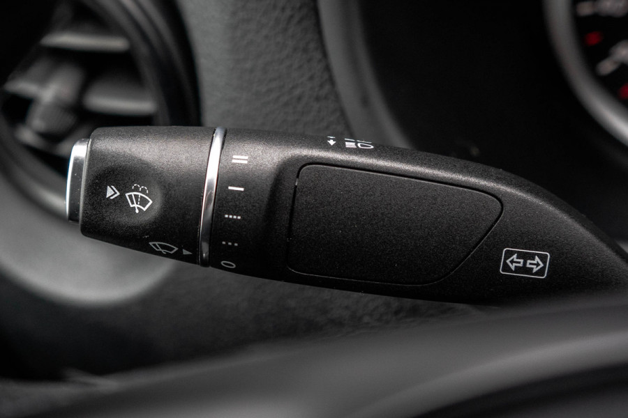 Mercedes-Benz Vito 111 CDI XL L3H1 | 5-Persoons | DC | Camera | Cruise | Airco | Trekhaak