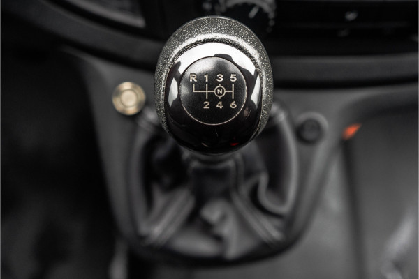 Mercedes-Benz Vito 111 CDI XL L3H1 | 5-Persoons | DC | Camera | Cruise | Airco | Trekhaak