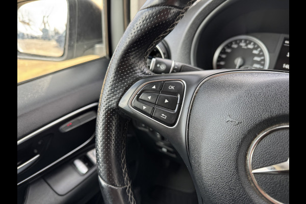 Mercedes-Benz Vito 114 1.9 CDI Automaat L2H1 Climate Control Adaptieve Cruise Side Bars Camera Carplay Trekhaak Stoelverwarming