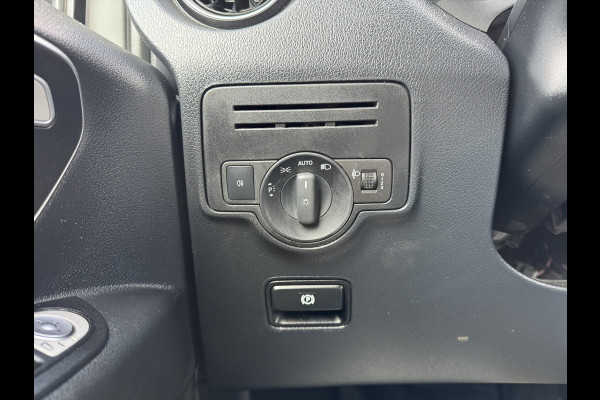 Mercedes-Benz Vito 114 1.9 CDI Automaat L2H1 Climate Control Adaptieve Cruise Side Bars Camera Carplay Trekhaak Stoelverwarming