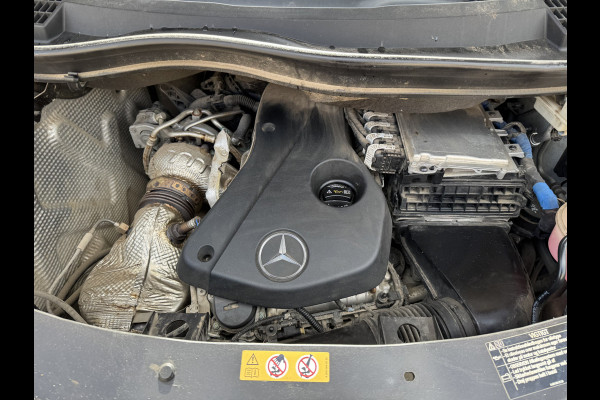 Mercedes-Benz Vito 114 1.9 CDI Automaat L2H1 Climate Control Adaptieve Cruise Side Bars Camera Carplay Trekhaak Stoelverwarming