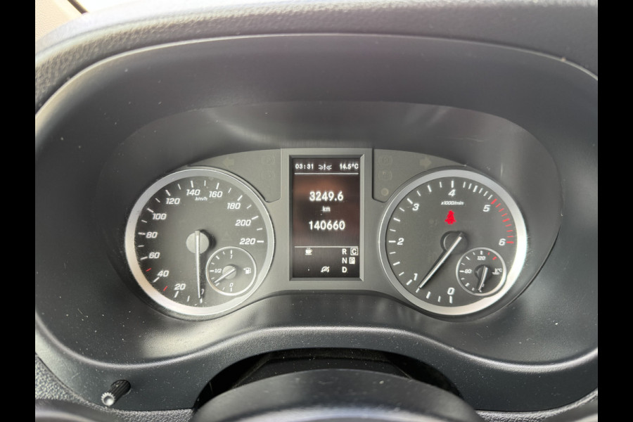 Mercedes-Benz Vito 114 1.9 CDI Automaat L2H1 Climate Control Adaptieve Cruise Side Bars Camera Carplay Trekhaak Stoelverwarming