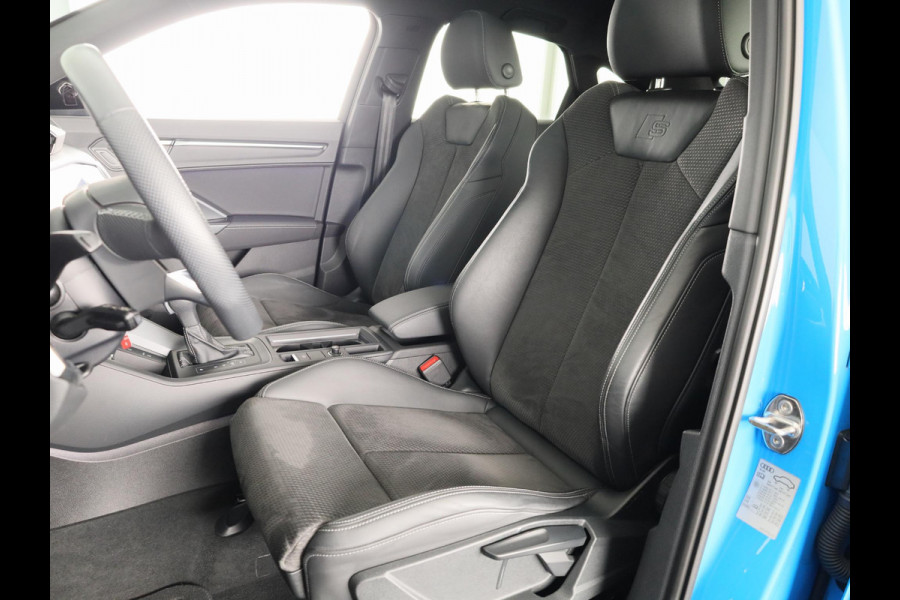 Audi Q3 Sportback 45 TFSI e S Edition 245 pk S-tronic | Navigatie | Panoramadak | Parkeersensoren | Achteruitrijcamera | Stoelverwarming | Lichtmetalen velgen 20" | S-Line |