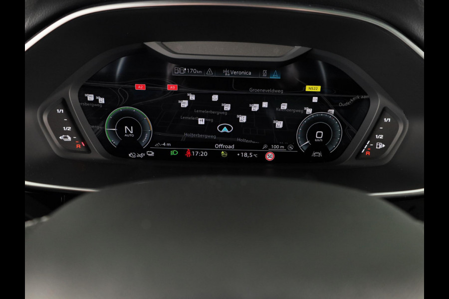Audi Q3 Sportback 45 TFSI e S Edition 245 pk S-tronic | Navigatie | Panoramadak | Parkeersensoren | Achteruitrijcamera | Stoelverwarming | Lichtmetalen velgen 20" | S-Line |