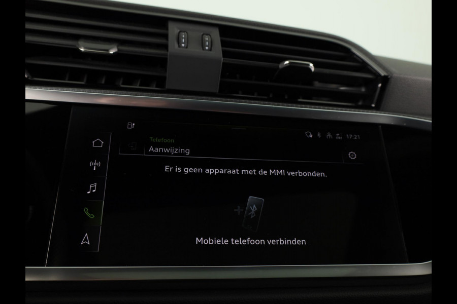 Audi Q3 Sportback 45 TFSI e S Edition 245 pk S-tronic | Navigatie | Panoramadak | Parkeersensoren | Achteruitrijcamera | Stoelverwarming | Lichtmetalen velgen 20" | S-Line |