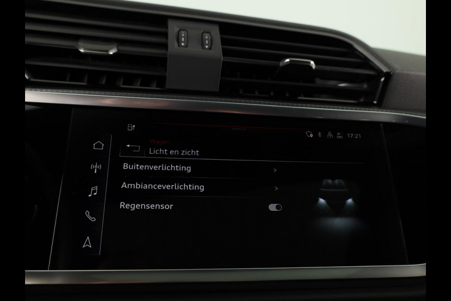 Audi Q3 Sportback 45 TFSI e S Edition 245 pk S-tronic | Navigatie | Panoramadak | Parkeersensoren | Achteruitrijcamera | Stoelverwarming | Lichtmetalen velgen 20" | S-Line |