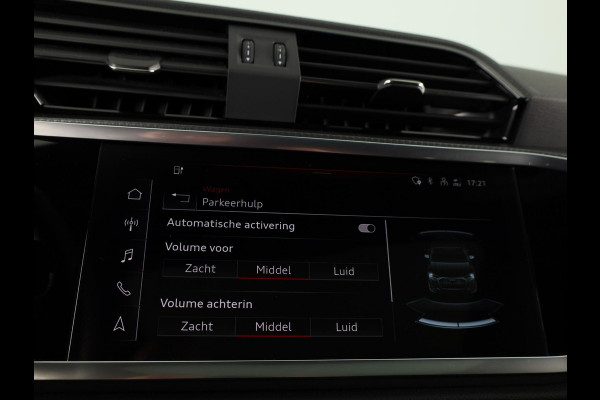 Audi Q3 Sportback 45 TFSI e S Edition 245 pk S-tronic | Navigatie | Panoramadak | Parkeersensoren | Achteruitrijcamera | Stoelverwarming | Lichtmetalen velgen 20" | S-Line |