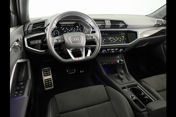 Audi Q3 Sportback 45 TFSI e S Edition 245 pk S-tronic | Navigatie | Panoramadak | Parkeersensoren | Achteruitrijcamera | Stoelverwarming | Lichtmetalen velgen 20" | S-Line |